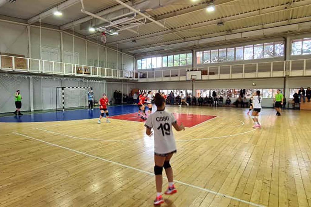 Handbal feminin, juniori II. CS Câmpina - CSS 6 București 40-36