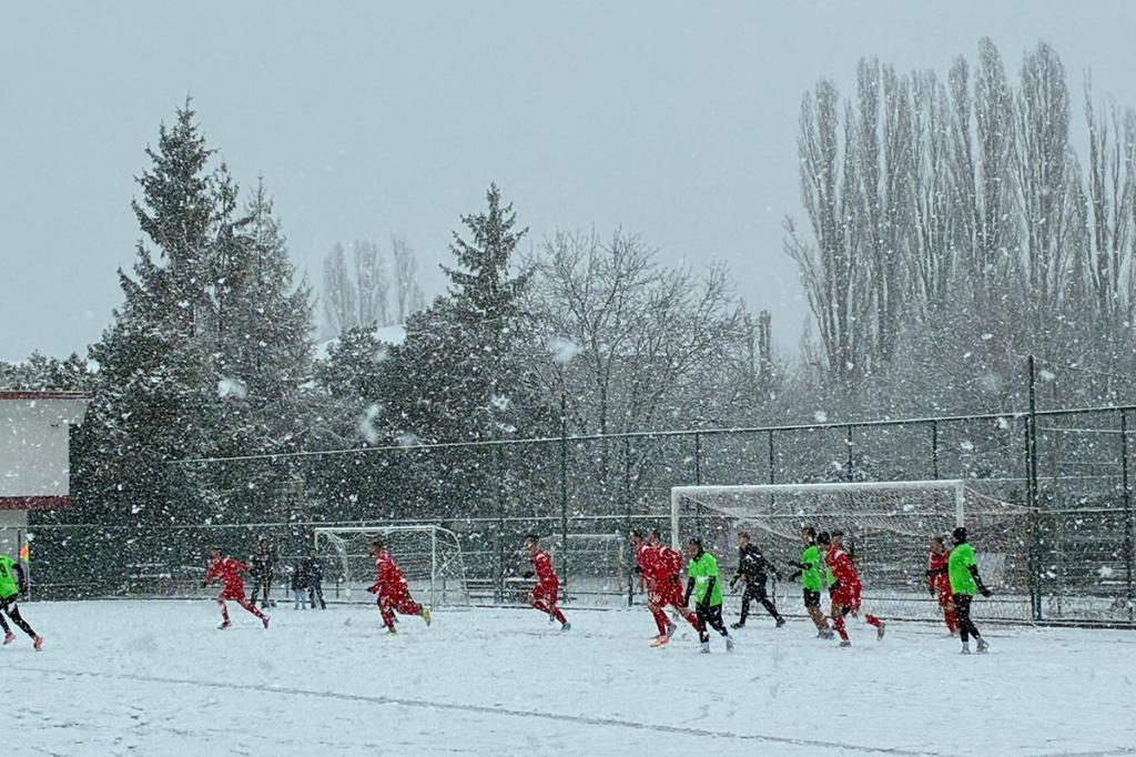 Amical. CS Câmpina - Teleajen Văleni 2-3