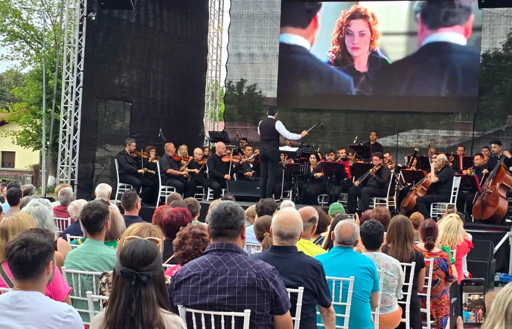 Magia muzicii din filme celebre,  într-un concert susținut la Câmpina de Orchestra Filarmonicii “Paul Constantinescu” din Ploiești