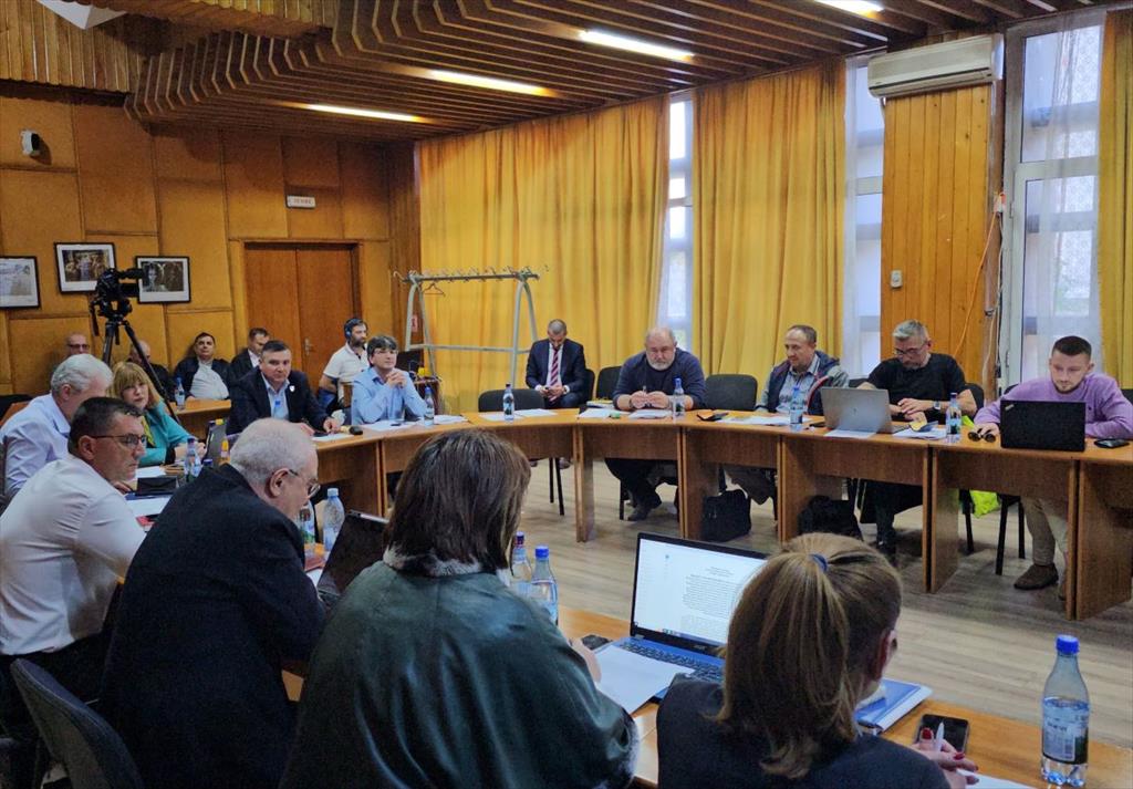 Consiliul Local Câmpina, convocat într-o ședință extraordinară pentru a lămuri mai multe litigii juridice
