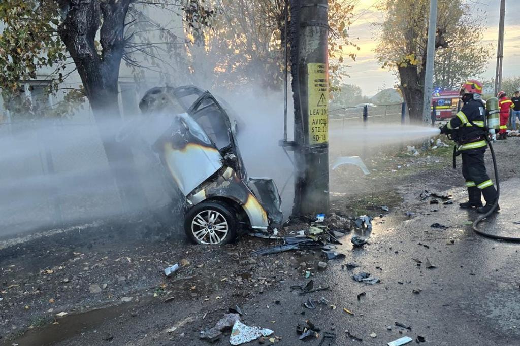 Accident cumplit pe DN1. Un bărbat a ars de viu în propriul autoturism