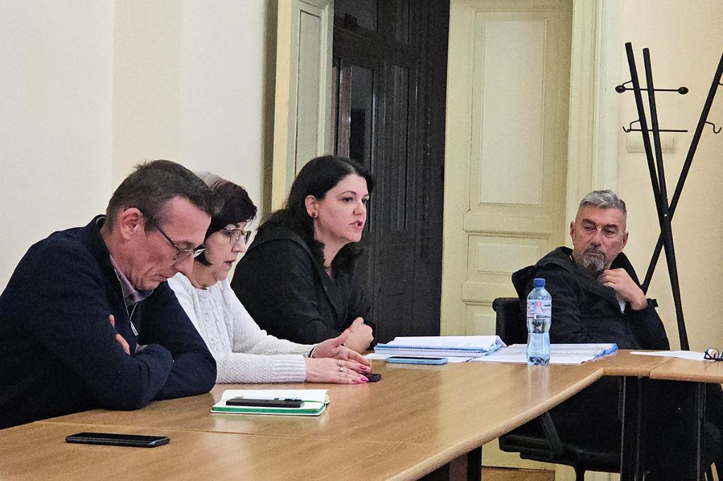 Consiliul Local Câmpina se opune rezilierii contractului de finanțare pentru autobuzele electrice, așa cum a cerut Guvernul