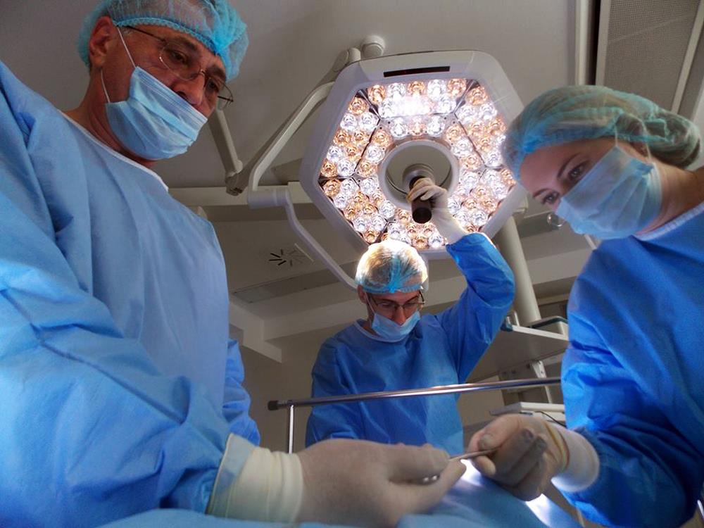 SanConfind asigură spitalizare de zi pentru investigații amănunțite și mici intervenții chirurgicale