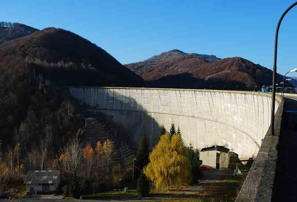 Oprirea apei în zona Câmpina a fost amânată! Nu știe nimeni pentru când...
