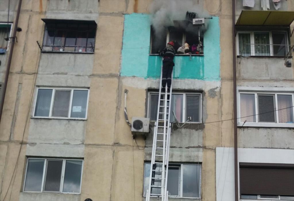 Incendiu la un cămin de nefamiliști din Florești 