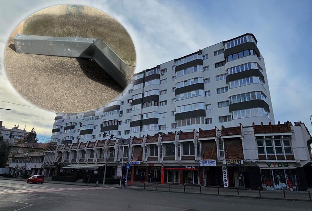 Continuă să zboare table de pe Blocul 7 ABC din centrul municipiului Câmpina