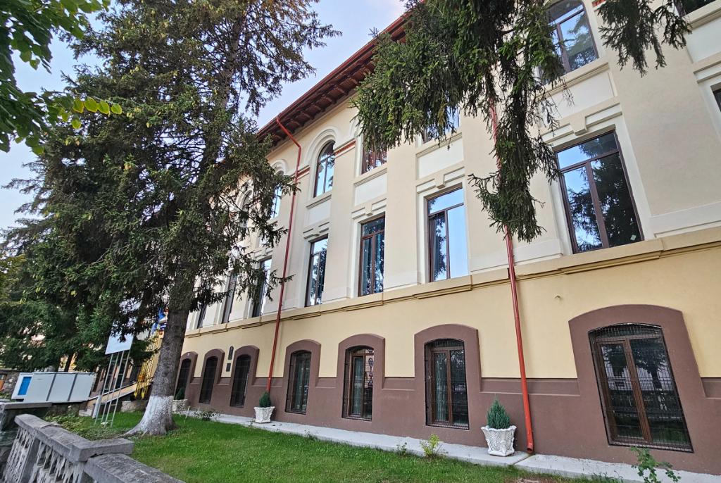 810 locuri disponibile în liceele câmpinene pentru admiterea 2024