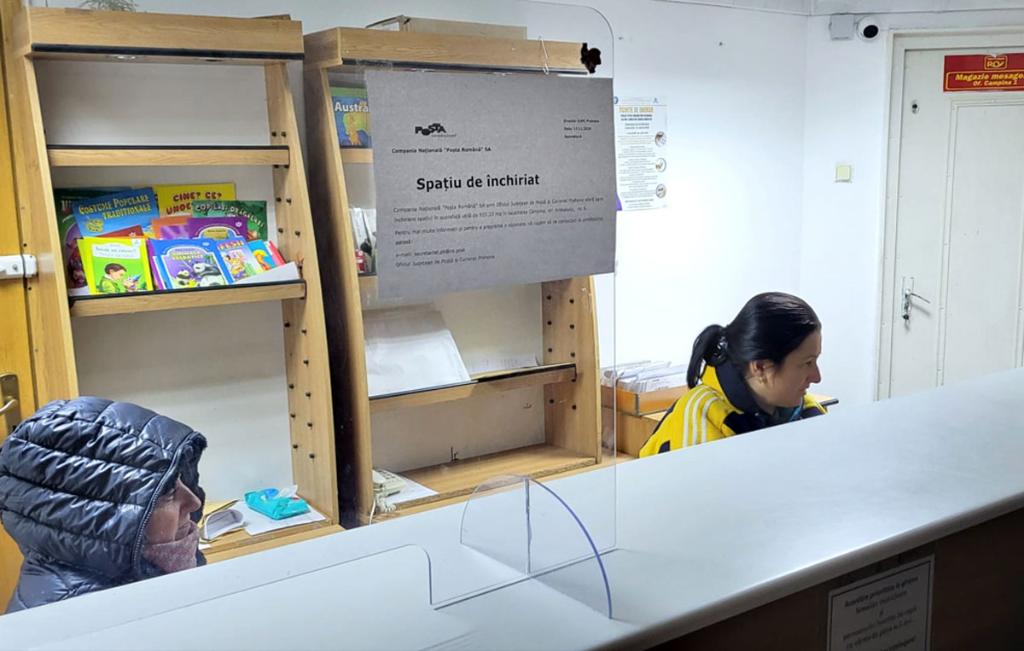 În sediul din Câmpina al Poștei Române, mai frig ca afară...