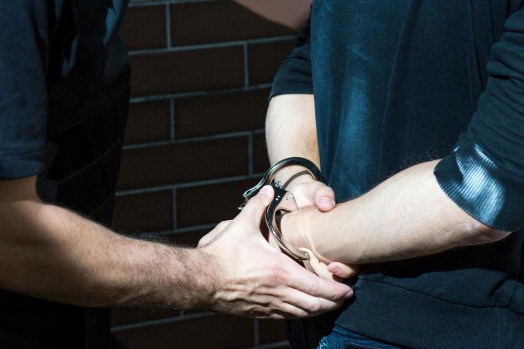 În Prahova, un bărbat de 44 ani a fost arestat pentru viol asupra unui minor