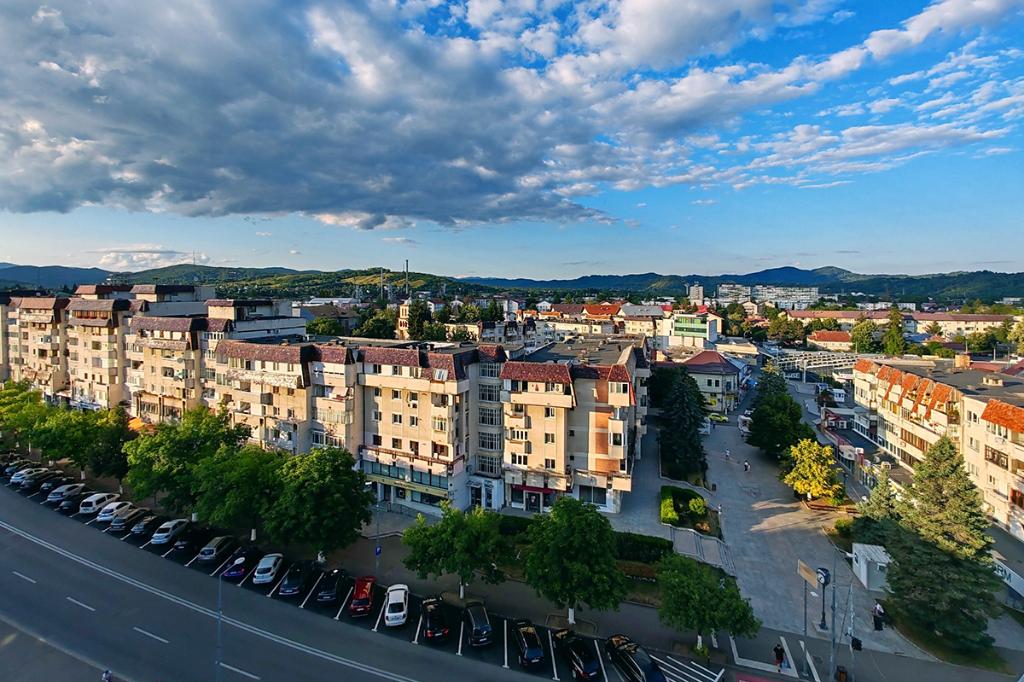 Intrarea în vigoare a noilor zone de impozitare ale Câmpinei va fi amânată pentru începutul anului 2027