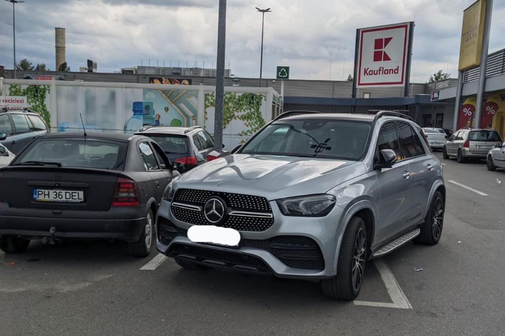 La Câmpina, o parcare greu de înțeles și de comentat