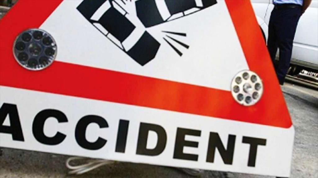 Accident pe DN1, în zona Florești. Trei mașini implicate, cinci persoane rănite