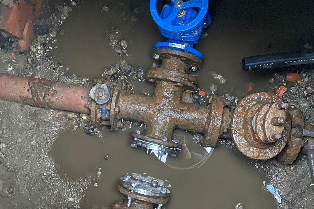 HidroPrahova a prezentat o situație a reluării furnizării apei în localitățile din zona Câmpina