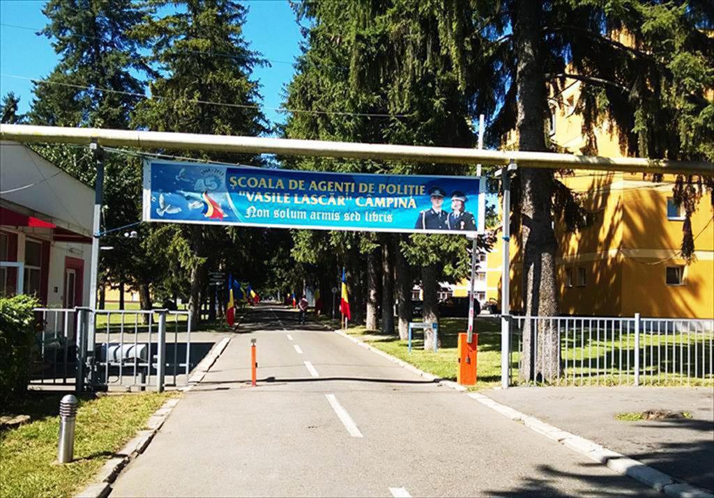2.619 candidați vor susține examenul scris pentru admiterea la Școala de Poliție din Câmpina. Numărul de locuri, diminuat cu 159