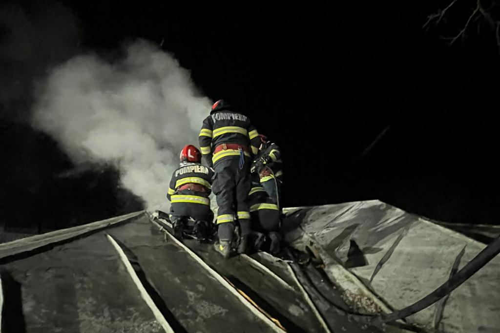 Un nou incendiu în Prahova, o nouă victimă - un bărbat de 74 ani