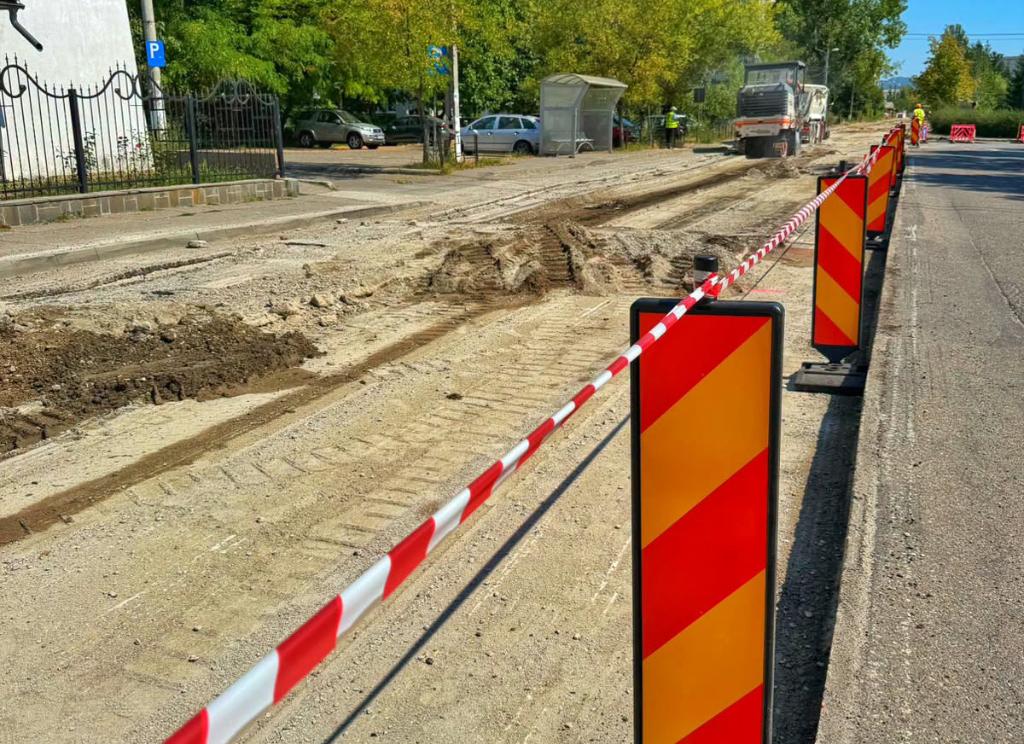 Primăria Câmpina pregătește un contract-cadru de 30 milioane lei pentru repararea străzilor în urma intervențiilor la rețelele de apă și canalizare