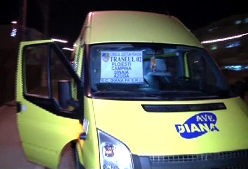 Poliția încă îi mai caută pe bărbații care au atacat microbuzul Ave Diana și l-au lovit pe șofer 