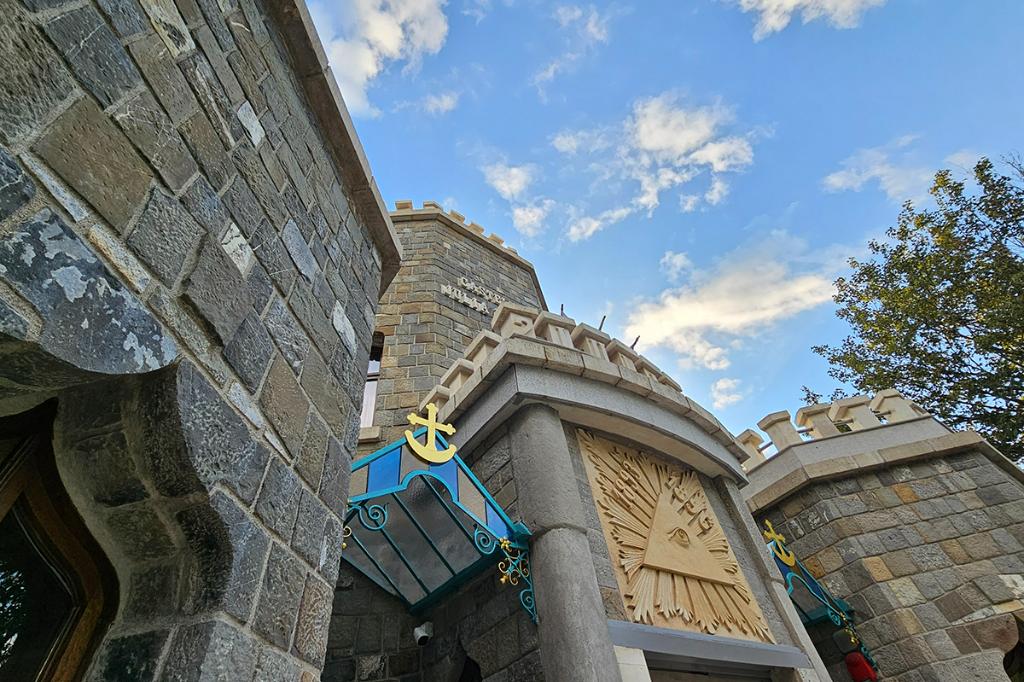 Cui lăsăm Castelul 