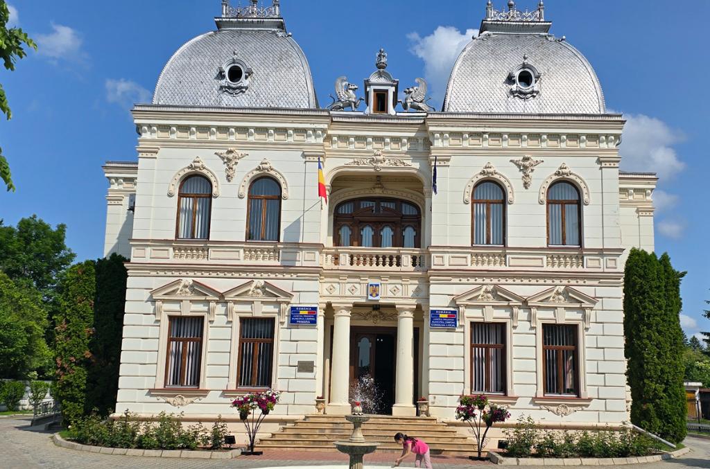 Impozitele pe clădiri vor fi reduse. Se reintroduce criteriul vechimii acestora. Scad și impozitele pentru persoanele cu handicap