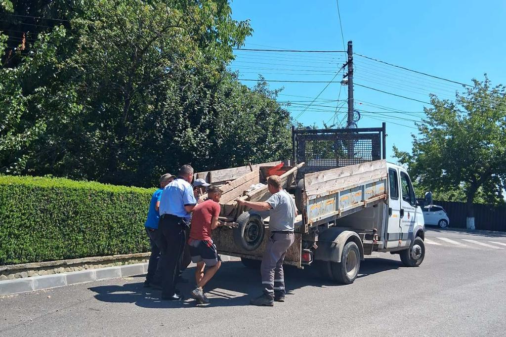 Poliția Locală Câmpina, acțiuni pentru combaterea abandonării deșeurilor: amenzi de 60.000 lei și două căruțe confiscate