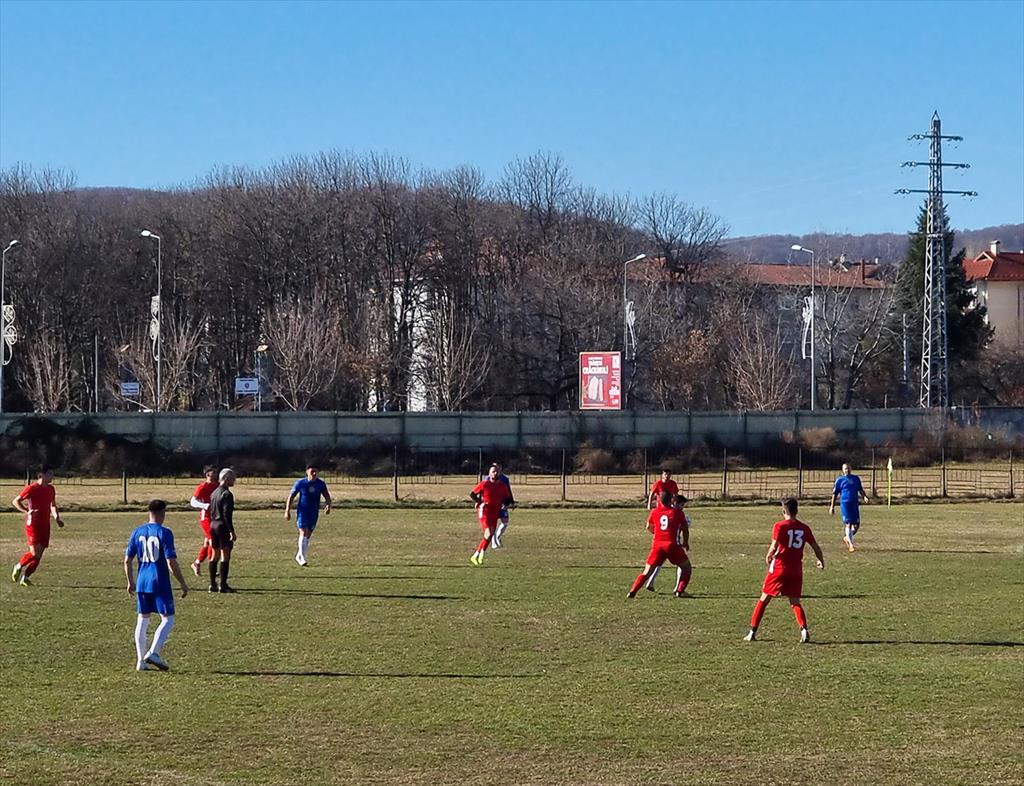 Superliga B Prahova. Sportul Câmpina - Brădetul Ștefești 2-0. Final de tur cu o victorie la pas