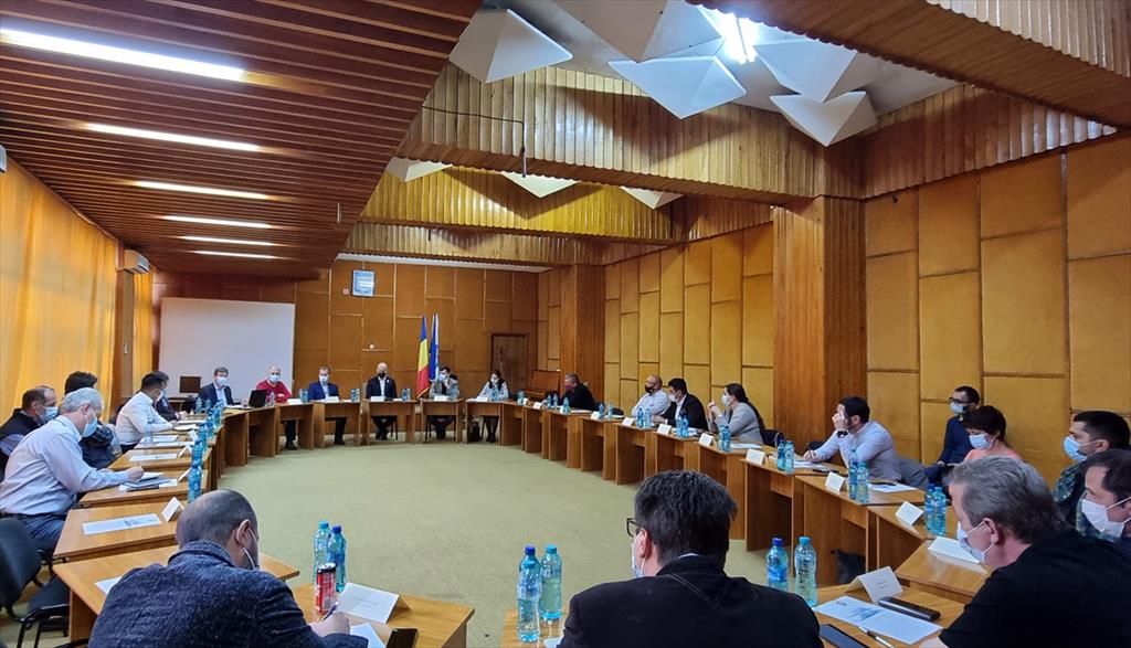 Întâlnire între reprezentanții administrației câmpinene și oamenii de afaceri pe tema Programului Operațional Tranziție Justă 2021-2027