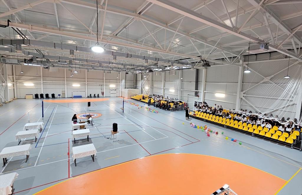 Sărbătoare la Școala ”B.P. Hasdeu” Câmpina. A fost inaugurată noua sală de sport