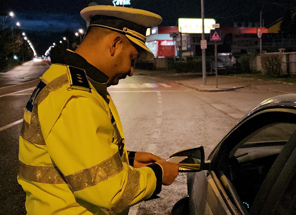 Un tânăr din București a fost prins băut la volan, în Câmpina