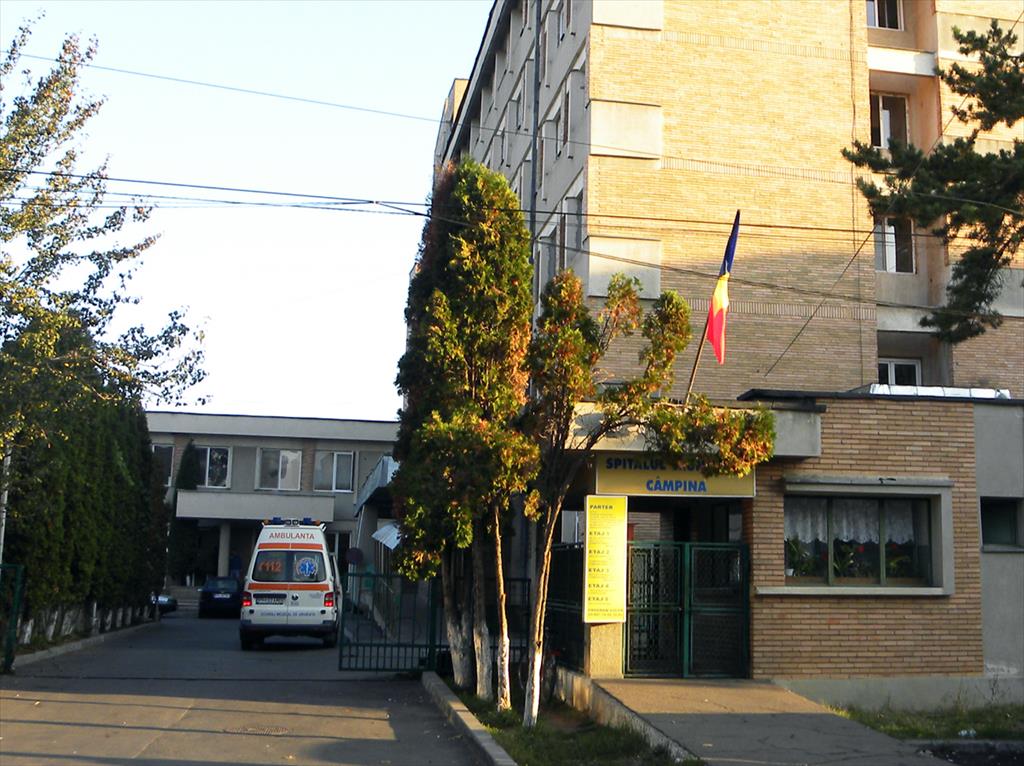 Unul dintre membrii comisiei de la Secția de vot 177 din Câmpina a fost dus de urgență la spital