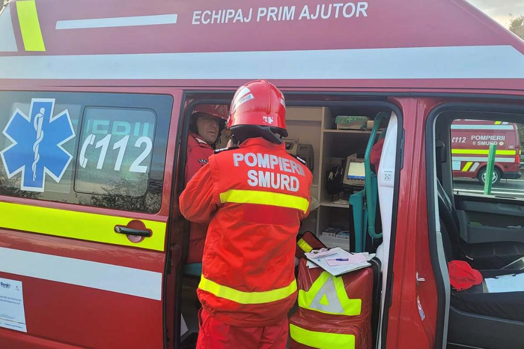 Accident la intersecția de la Călinești. O femeie de 59 ani a ajuns la spital