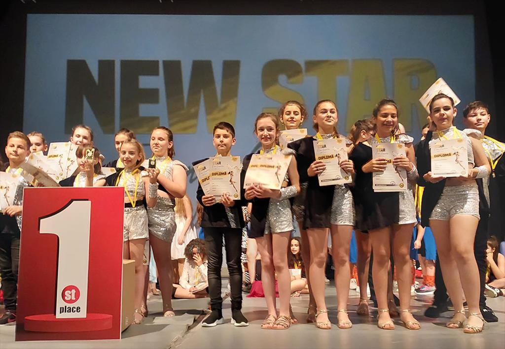 Dansatorii câmpineni de la Happy People Dance School, două premii I la un concurs internațional desfășurat la București