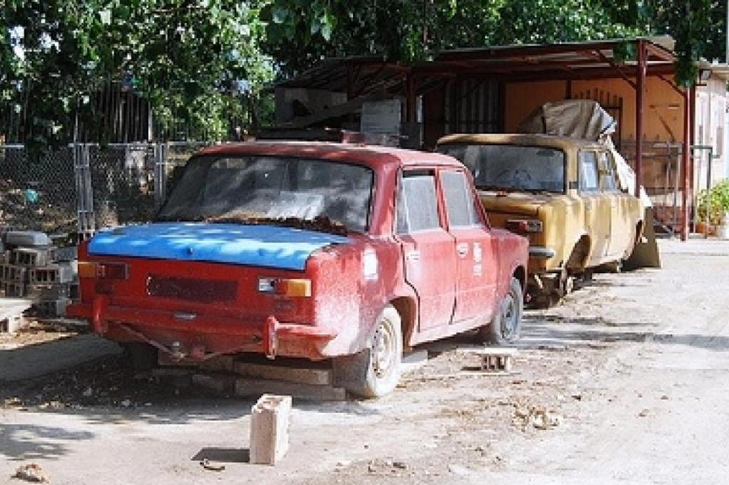 74 mașini abandonate pe domeniul public, ridicate în urma intervenției Poliției Locale Câmpina