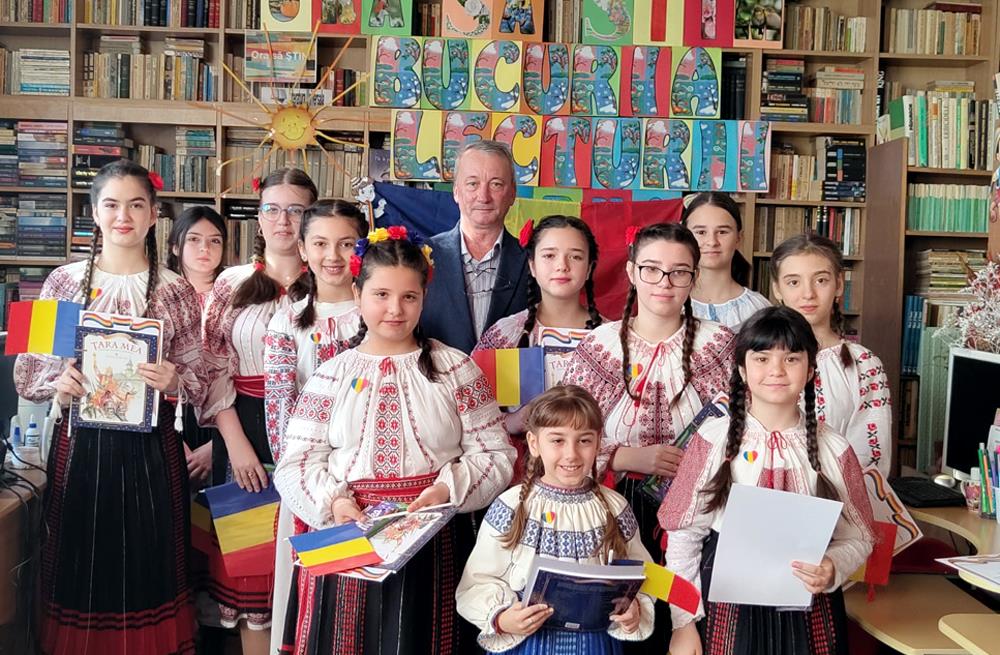 Prin minunatele voci ale copiilor, comuna Cornu a sărbătorit 165 de ani de la Unirea Principatelor Române