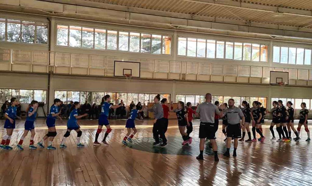 Handbal feminin, juniori III. CS Câmpina - CS Activ Prahova Ploiești 21-20