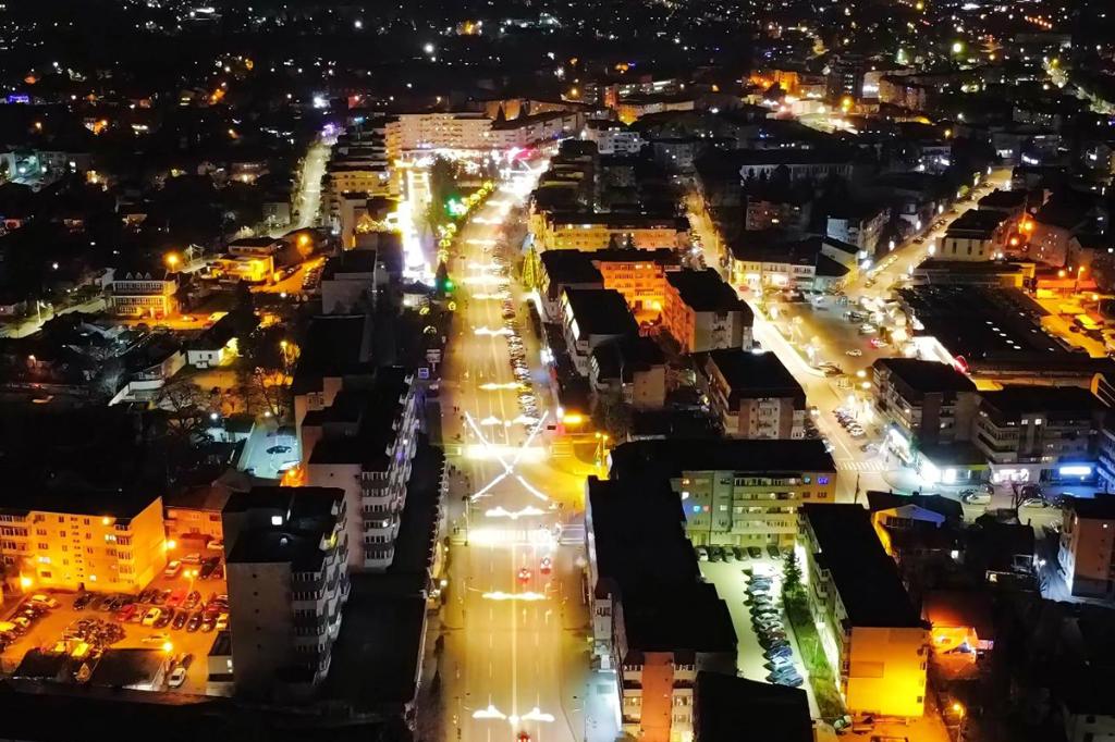 Primăria Câmpina va cumpăra energie electrică de pe bursă. Economia anuală este de peste 630.000 lei