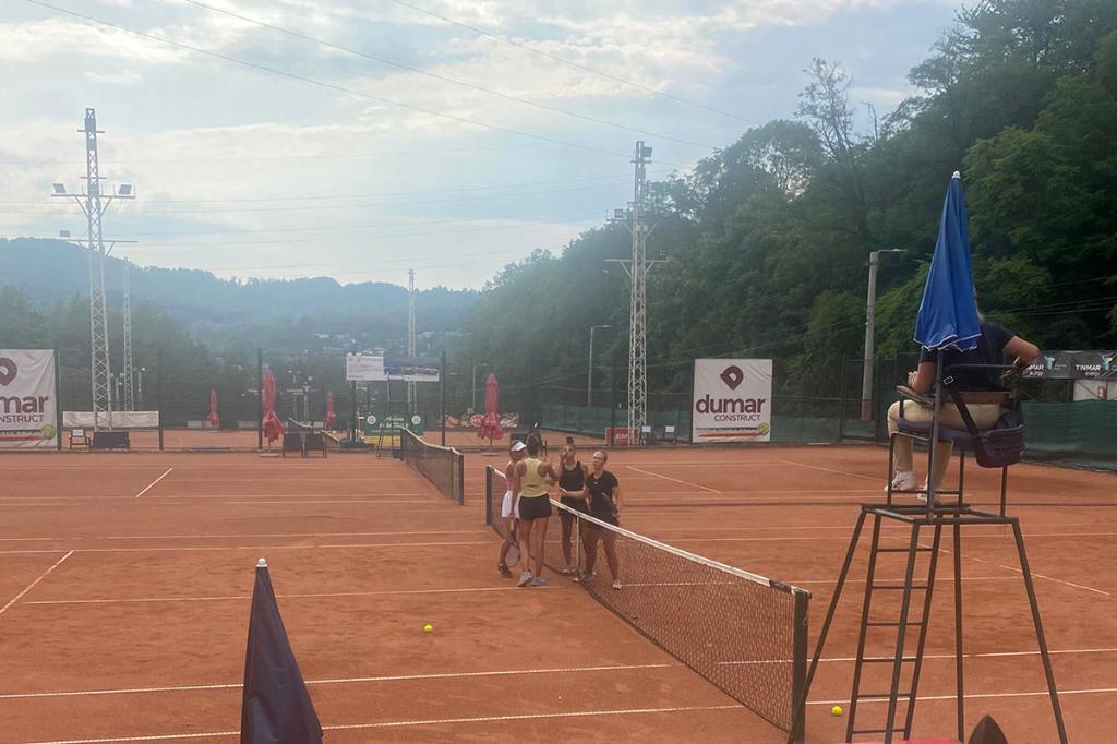 Turneu internațional de tenis la Câmpina. Finală românească la dublu