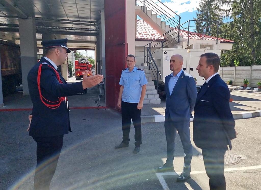 De Ziua Pompierilor, subprefectul Alexandru Vane și primarul Alin Moldoveanu au vizitat unitatea din Câmpina