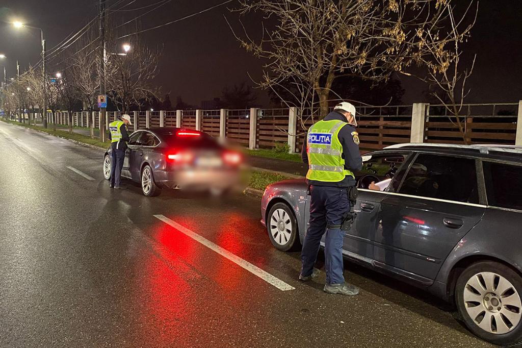 În ultimele 48 ore, polițiștii prahoveni au intervenit la 330 evenimente semnalate prin 112