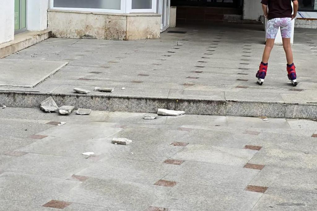 Vor începe reparațiile la scări și pavajele din granit de pe domeniul public din Câmpina