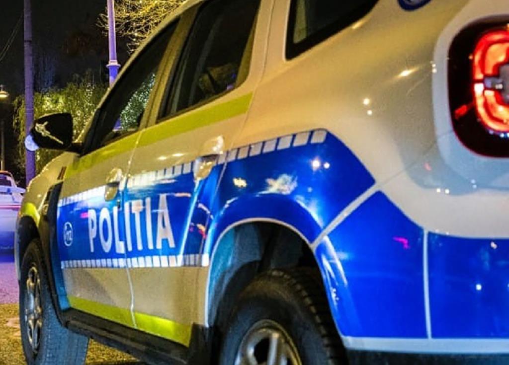 Se întâmplă noaptea pe străzile din Câmpina! Un copil de 15 ani, prins de polițiști, la volanul unei mașini!