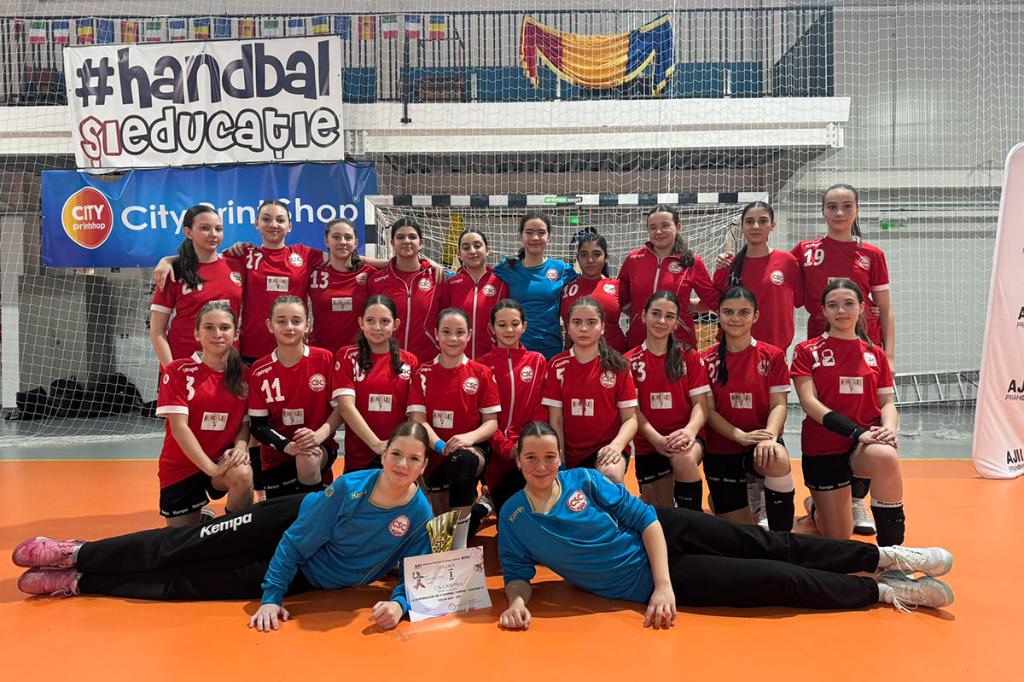Handbal feminin, juniori IV. CS Câmpina va juca finala mică a turneului semifinal cu Rapid București
