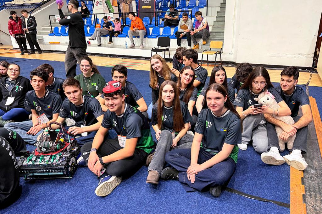 Apelul echipei de robotică de la „Grigorescu”, după calificarea la faza națională a concursului FTC