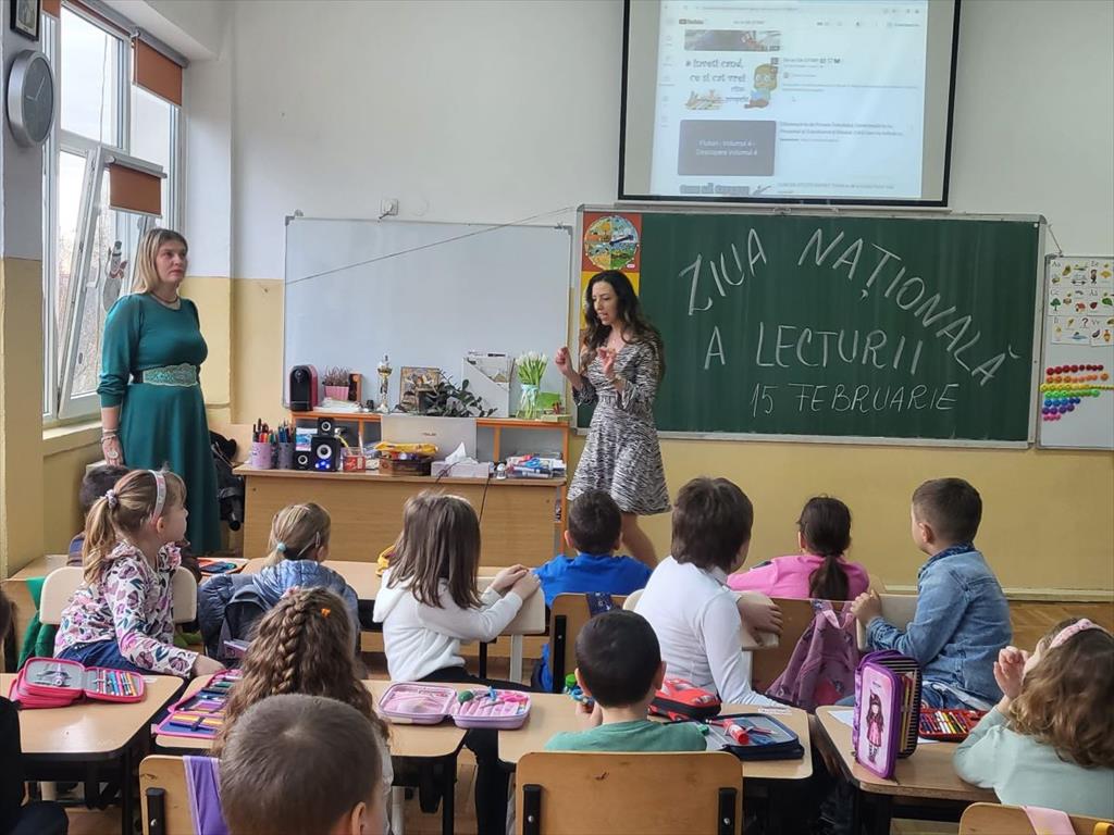 Scriitoarea Andreea State le-a citit elevilor de la Școala Gimnazială ”Ion Câmpineanu”, cu ocazia Zilei Naționale a Lecturii