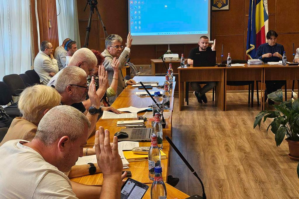 La nivelul județului Prahova se dorește înființarea unei Asociații de Dezvoltare Intercomunitară pentru gestionarea câinilor fără stăpân. Câmpina își dorește participarea la acest proiect