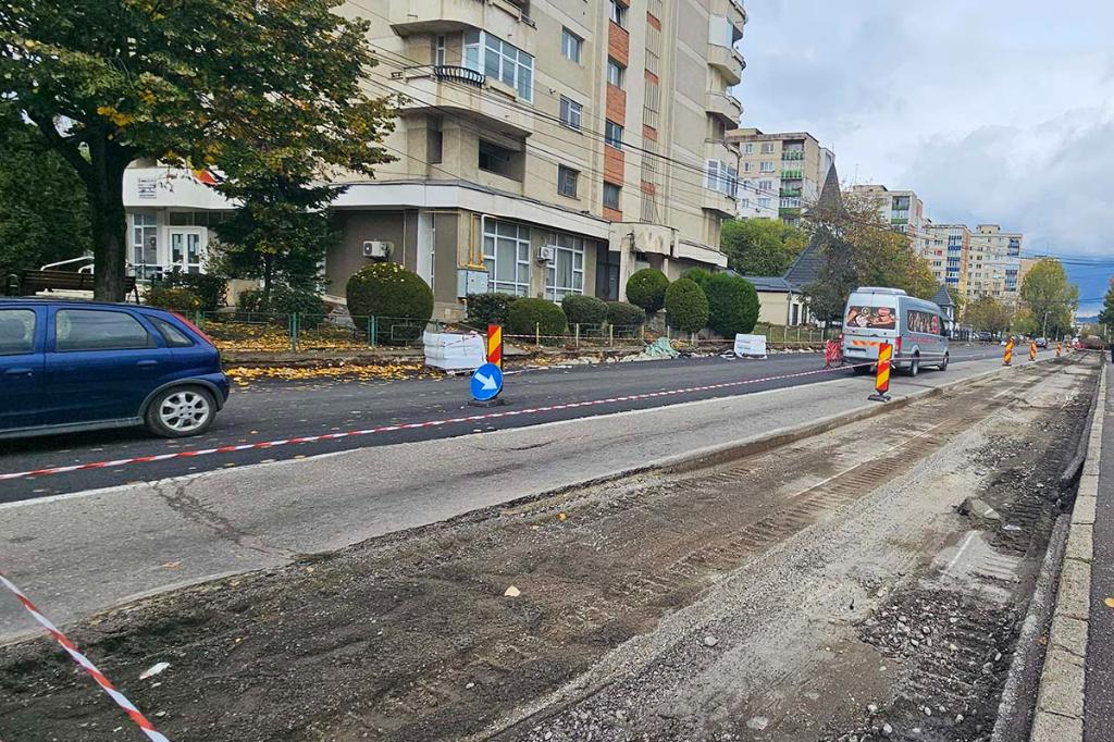 Pe Strada Orizontului din Câmpina se fac pregătiri pentru betonarea unui nou tronson. În paralel, a început și modernizarea trotuarelor