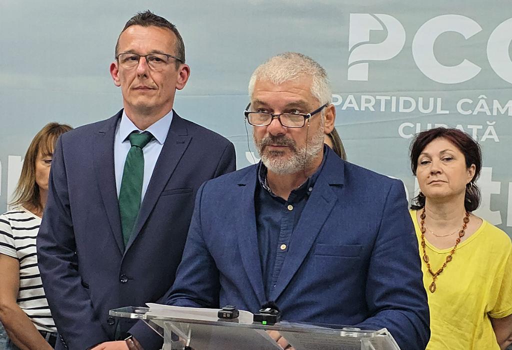 Apel către câmpineni: “Vedeți și cine postează, nu doar ce se postează pe rețelele de socializare! Poate fi un om sau poate fi un cont fals!”