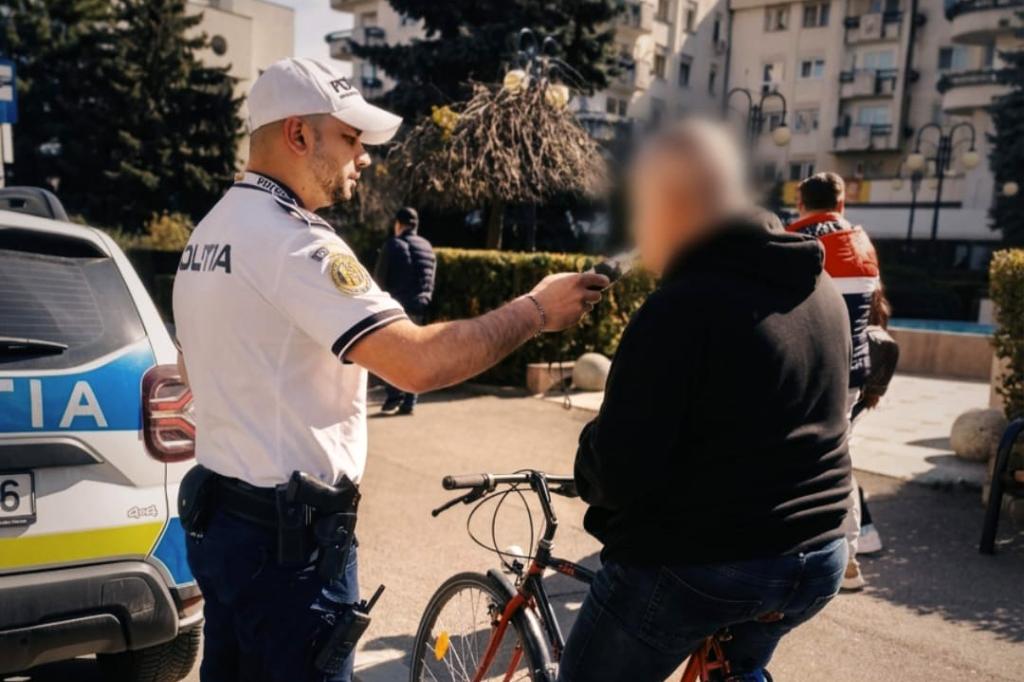 În ultimele trei zile, în Prahova, 145 pietoni și bicicliști au fost sancționați de polițiști