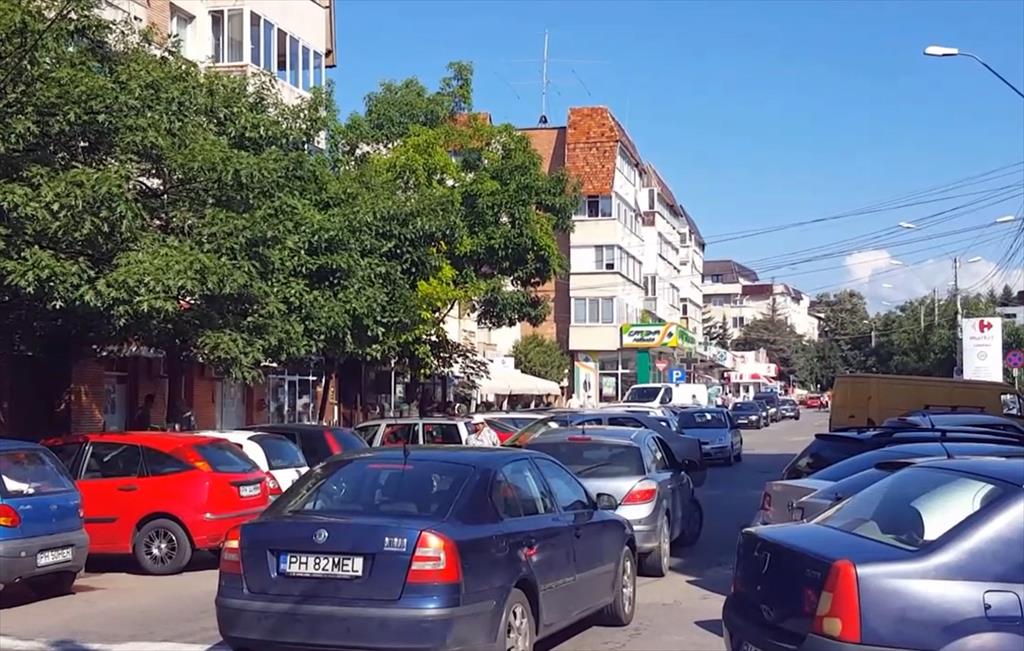 Probleme semnalate de cititori – blocarea traficului și desele tamponări de pe Strada Republicii
