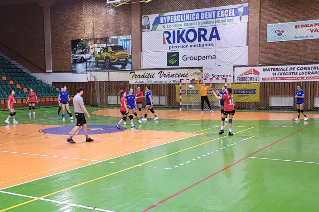 Handbal feminin, juniori II. Dinamic Focșani - CS Câmpina 34-34