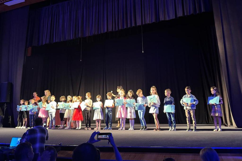 Casa Tineretului Câmpina a fost gazda festivității de premiere a Concursului multidisciplinar ”Știință pentru toți”